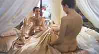 Sam Lowry (Jonathan Pryce) and Jill Layton (Kim Greist)